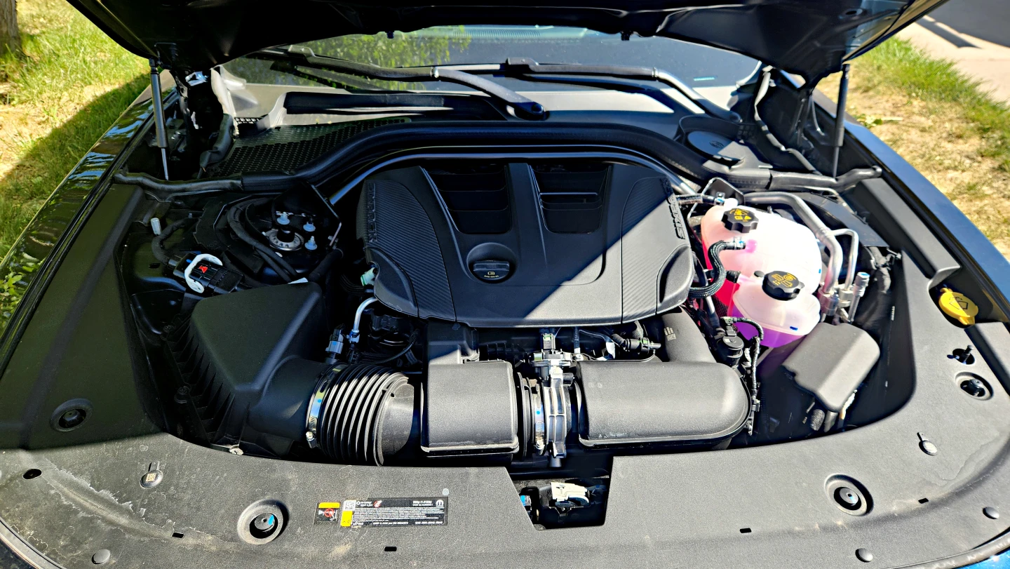 Two options for the twin-turbo V6 in the Charger Sixpack bring power output choices