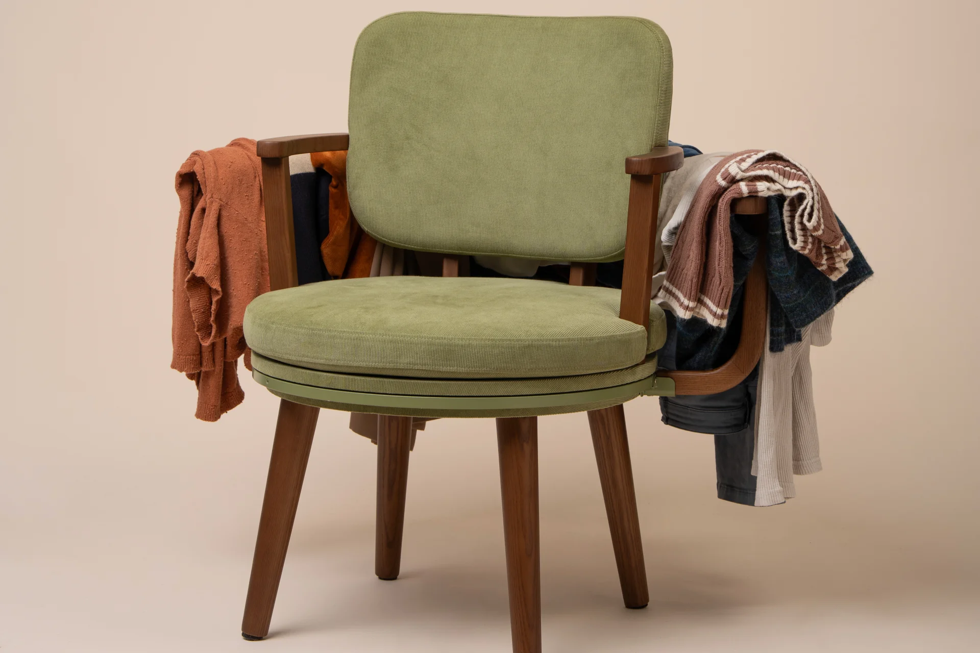 Filthy Chair Viral inventor's chair organizes your half-dirty clothes