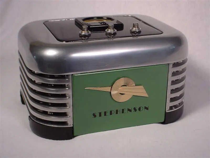 Art Deco motif finishes off the DECOmputer nicely