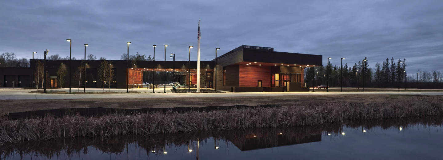 North façade & primary inspection area of the US Land Port of Entry (Photo: Paul Crosby)