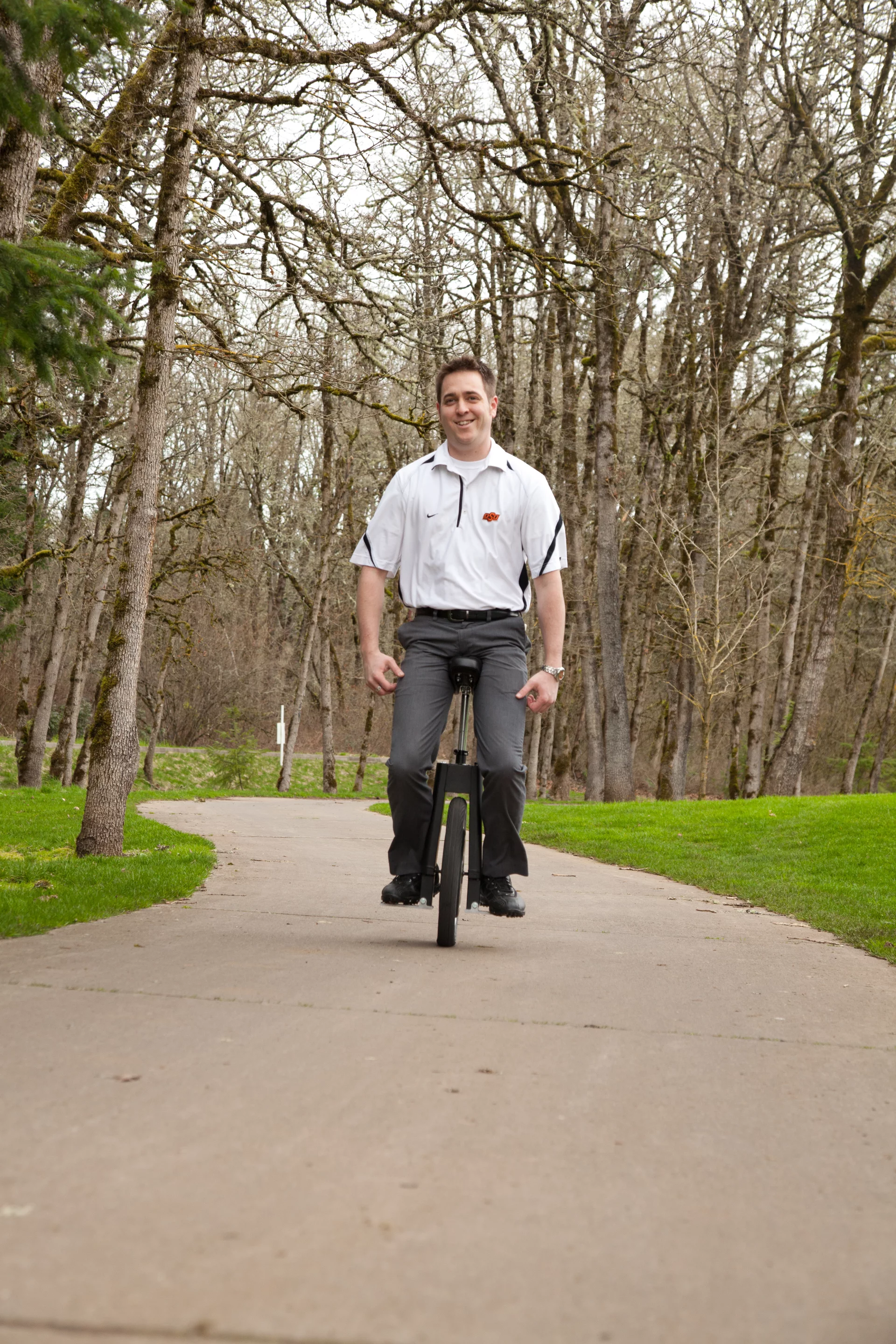 As before, the forward and backward axis self-balancing aspect is taken care of by onboard sensors with 1,000 balance calculations being made per second for rapid correction (left and right leaning action is left to the user)