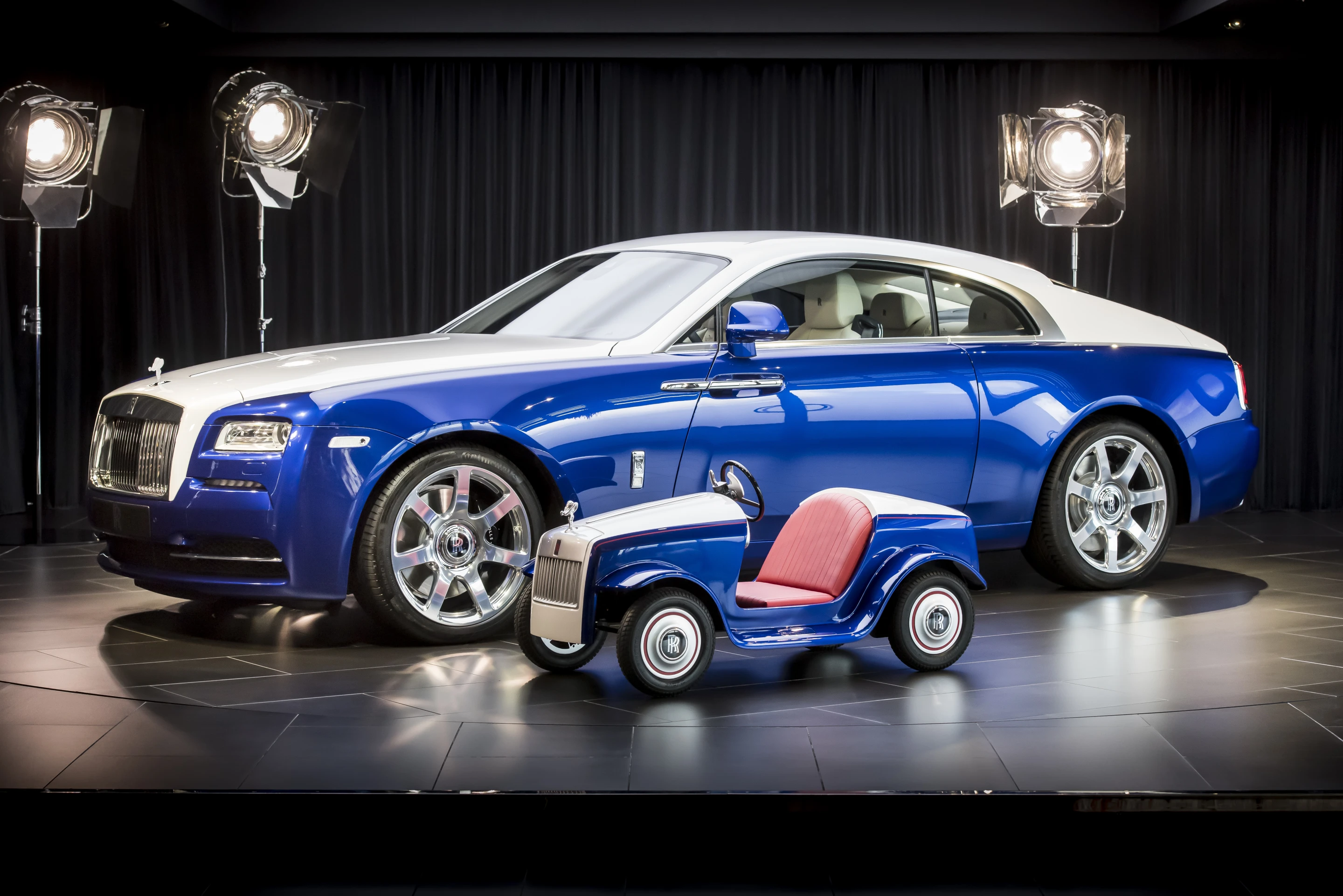 That's the Rolls-Royce SRH in front