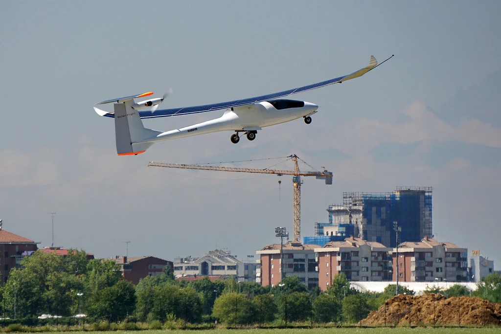 The Sunseeker Duo takes off from Torino Aeritalia airport in Turin