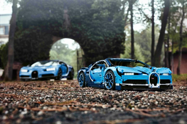 Placed beside the real Bugatti Chiron, the Lego model is a remarkably faithful rendition