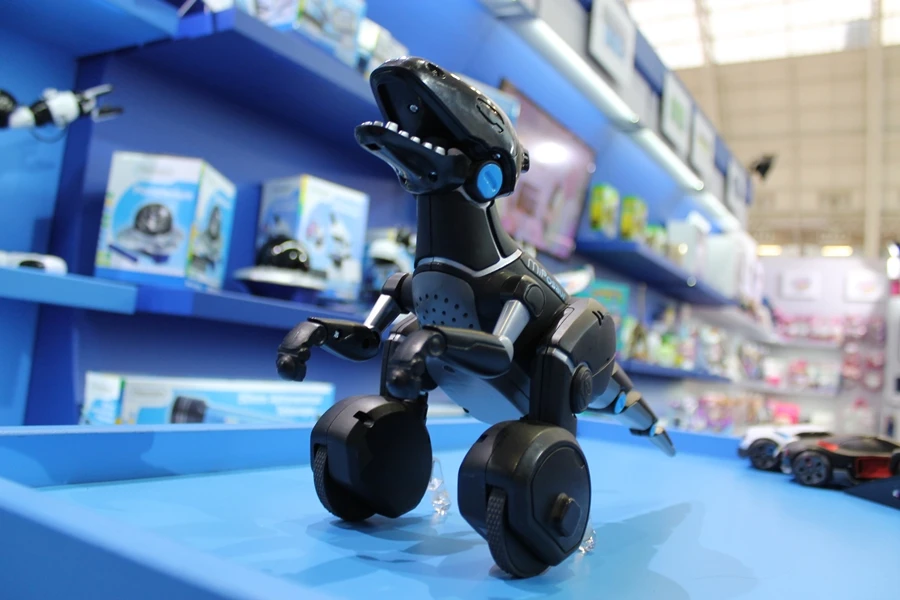 The MiPosaur comes with a track-ball equipped with WowWee's BeaconSense technology (Photo: Stu Robarts/Gizmag)