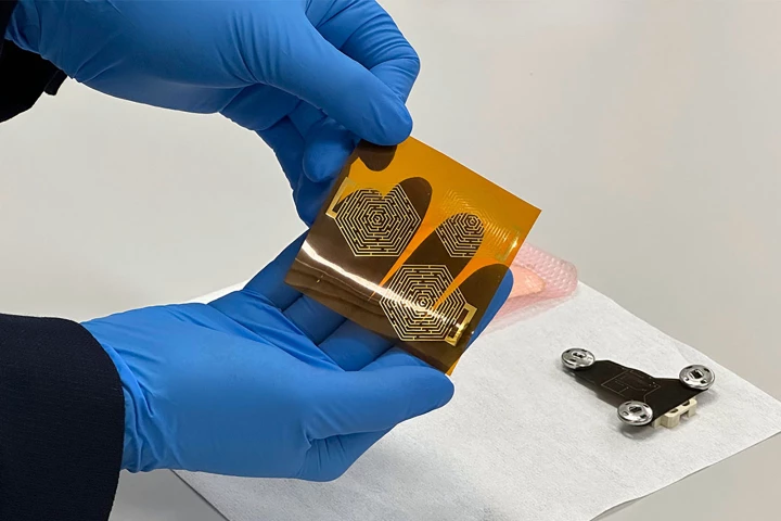 Researchers have created a waterproof, gel-free ECG electrode