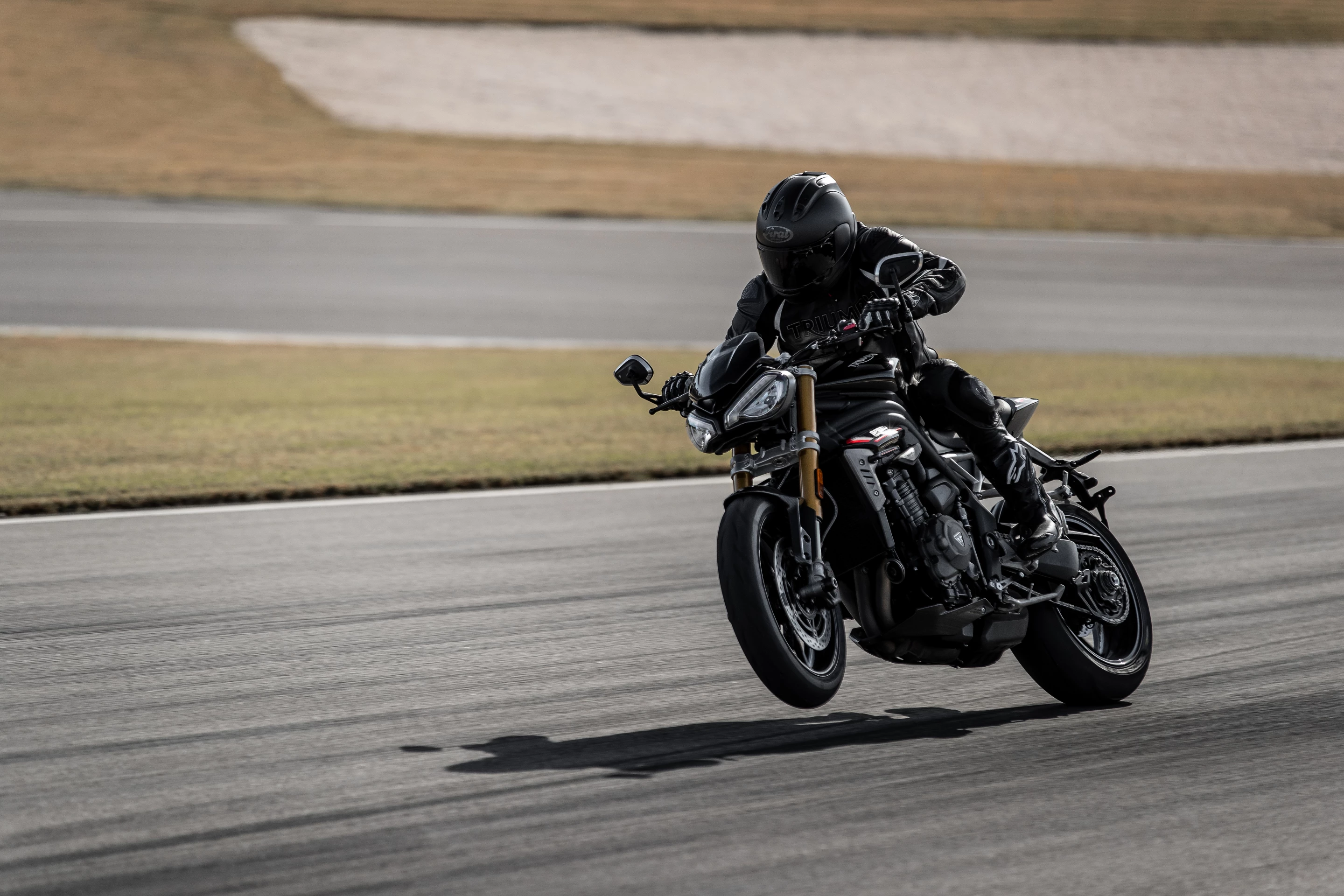 With 177.5 hp on tap, the wheelie control system of the 2021 Triumph Speed Triple 1200 RS will have its plate full