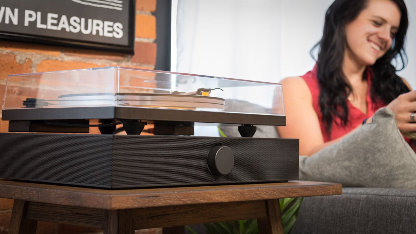 Andover Audio says that its proprietary technology eliminates acoustic feedback from the speakers in the Spinbase