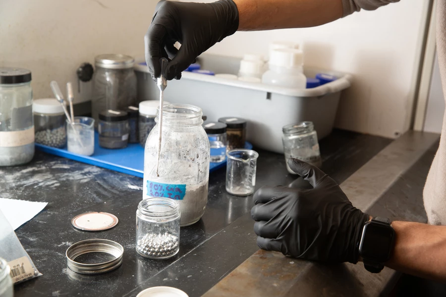 The aluminum is "activated" by dipping the pellets in an alloy of gallium and indium