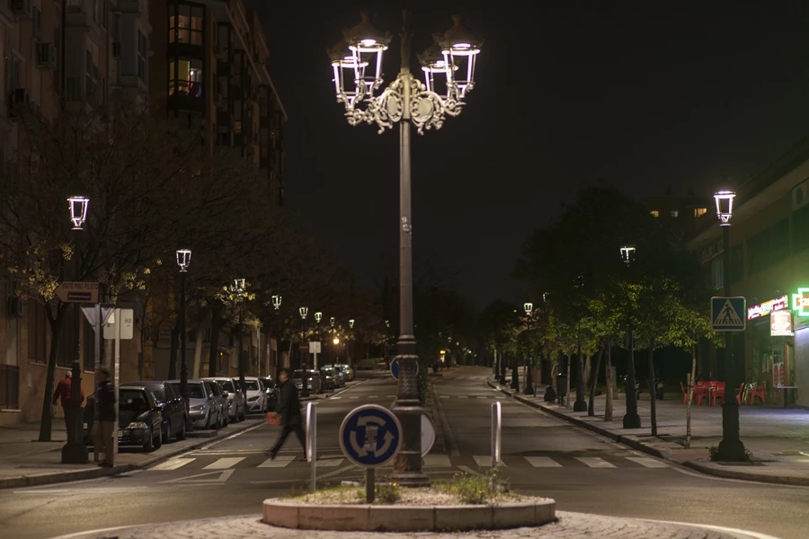 The LED lighting can be monitored and controlled using the Philips CityTouch system