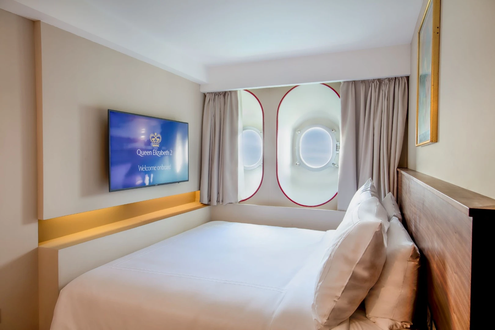 The QE2 Hotel standard accommodations