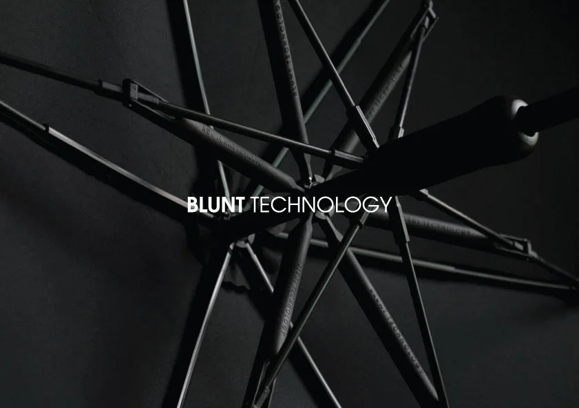 The double struts that further enhance the stability of the Blunt Umbrella