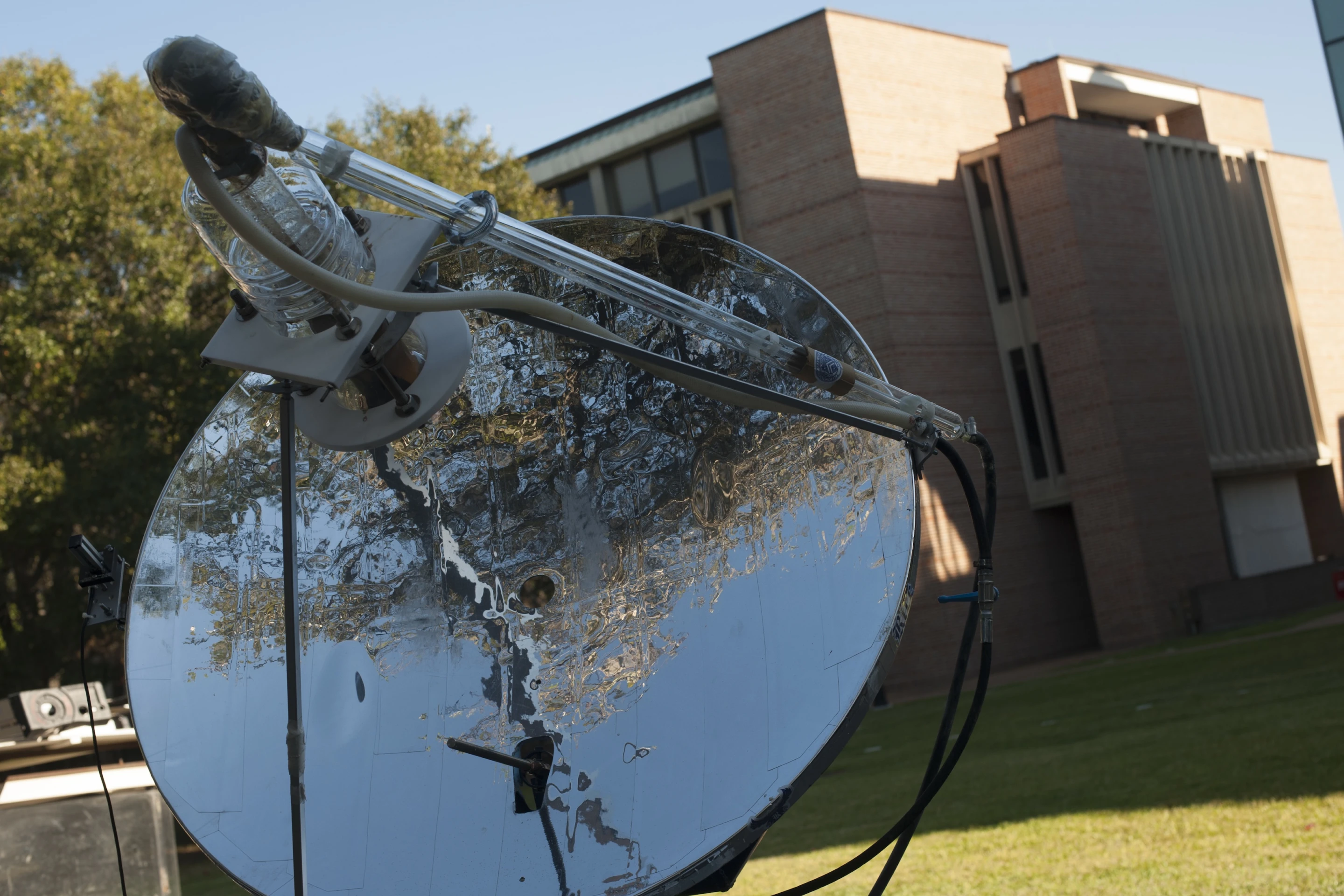 The solar steam device developed at Rice University has an overall energy efficiency of 24 percent, far surpassing that of photovoltaic solar panels