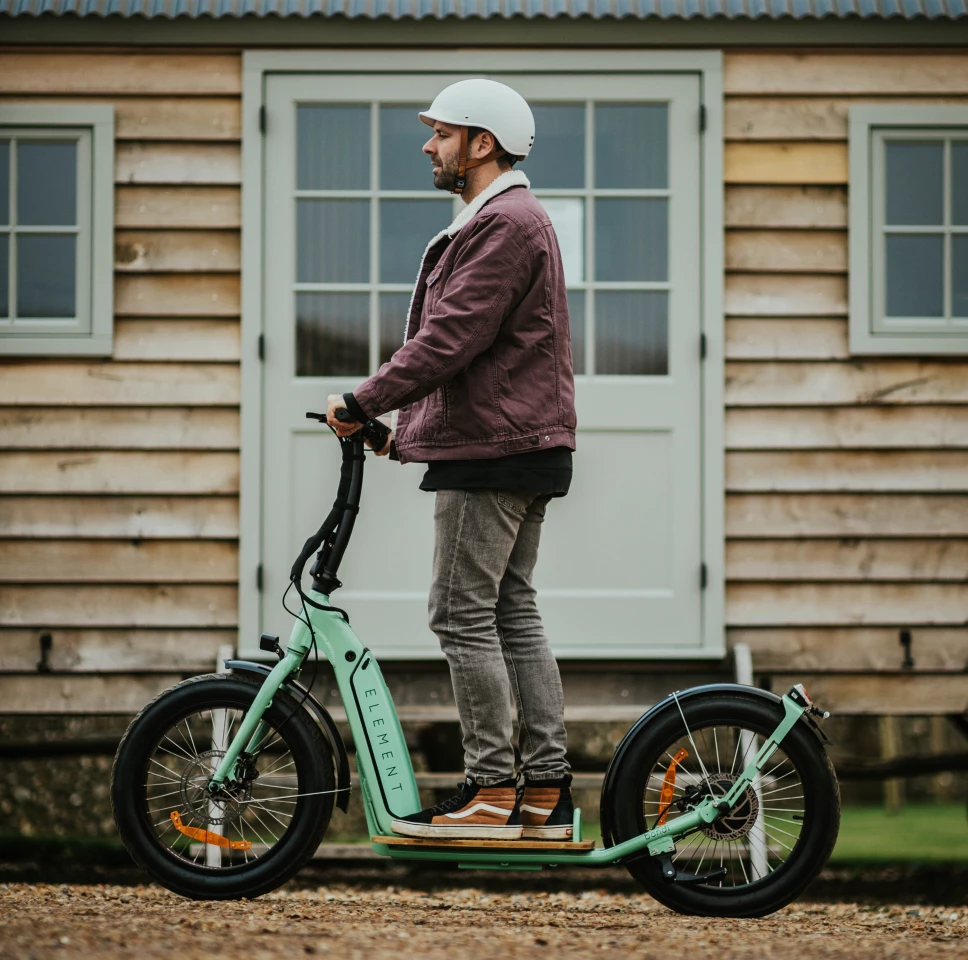 The Bondi has a top throttle speed of 22 mph and a per-charge range of 30 miles