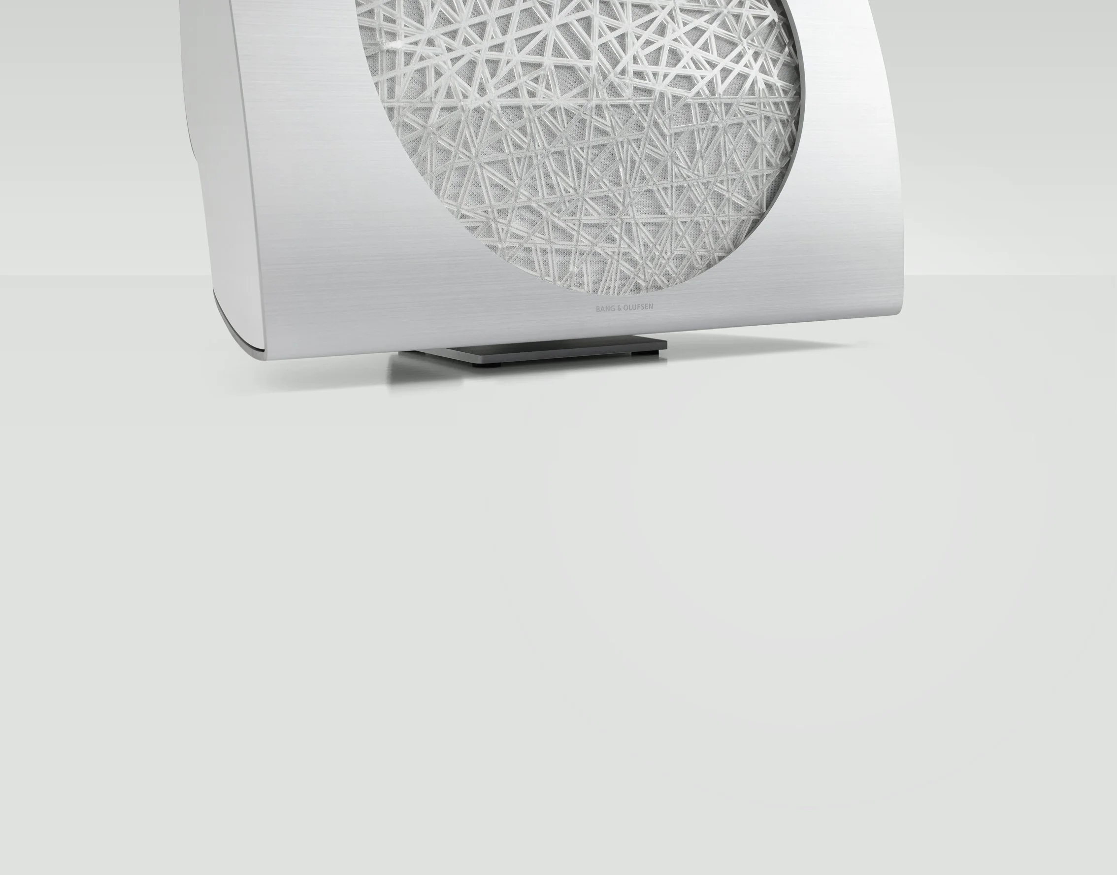 The BeoLab 17 fronted by an eye-popping "broken ice" fascia