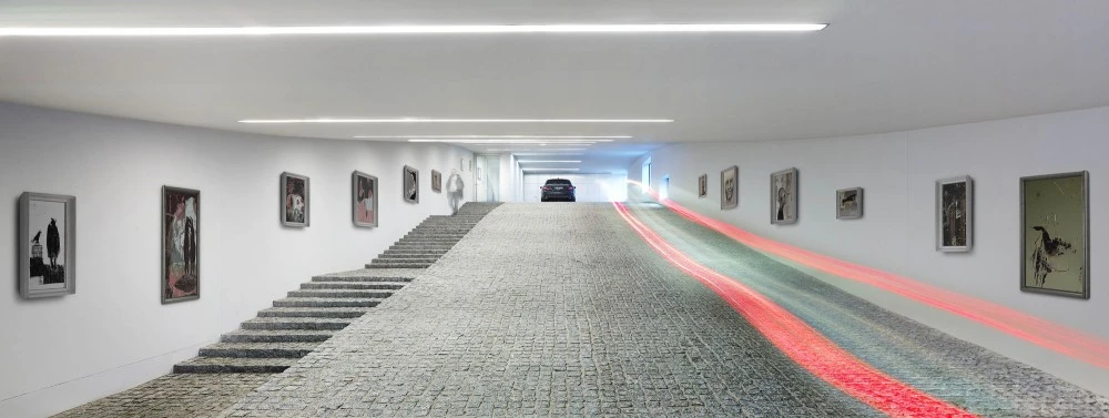 Autofamily House bears more than a little resemblance to a suburban version of Batman's Batcave (Photo: Juliusz Sokołowski)