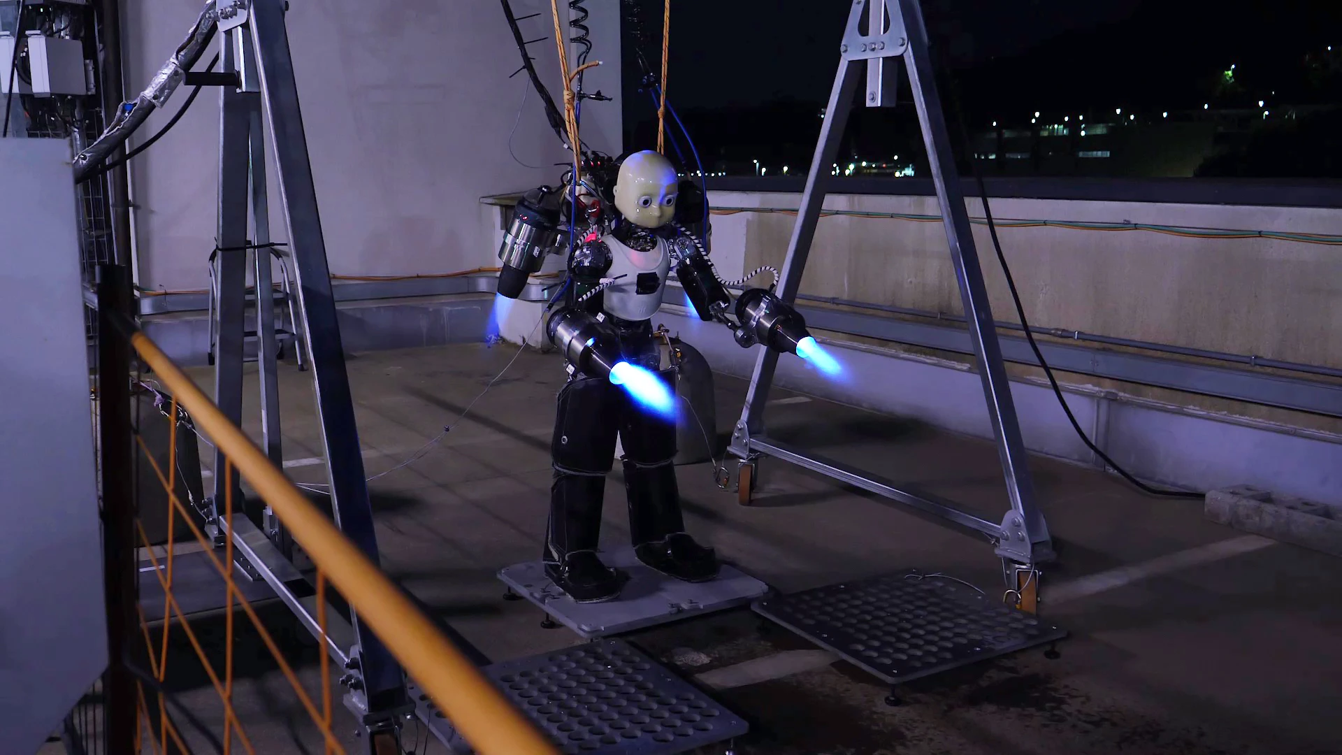 Jet-powered humanoid robot achieves stable hover