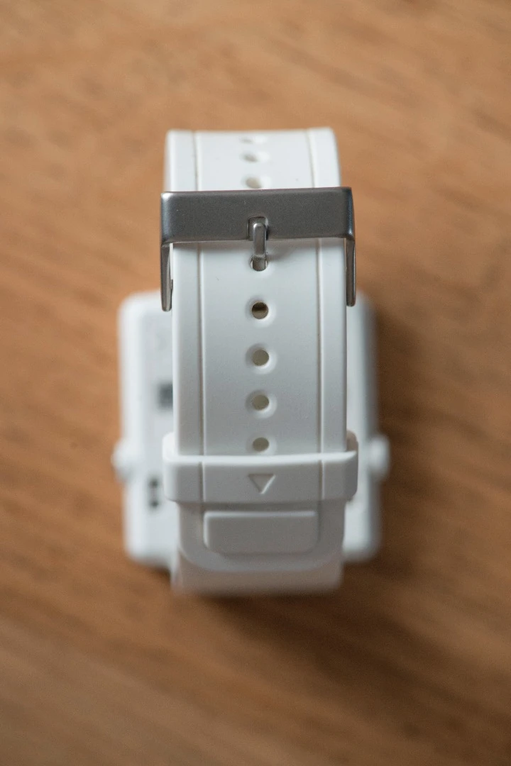 The Garmin vivoactive fits just like a traditional watch strap