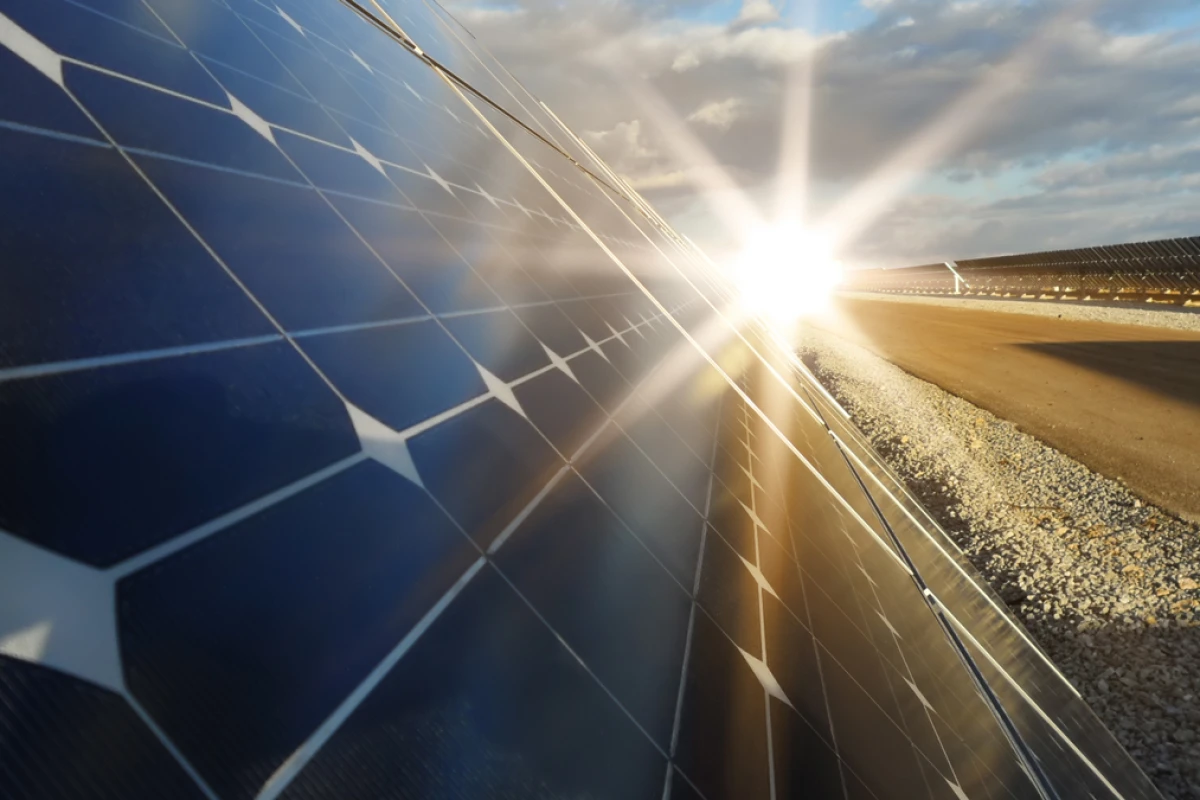 Spectrolab has achieved a new world record efficiency for a multi-junction solar cell (Photo: Shutterstock)