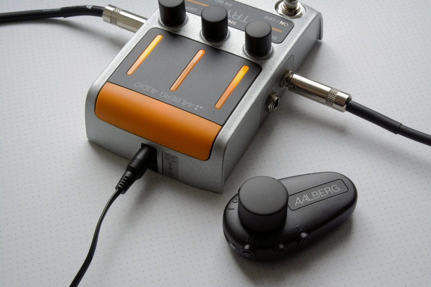 Adjusting an active parameter's level is undertaken using the large knob on the face of the Aero controller