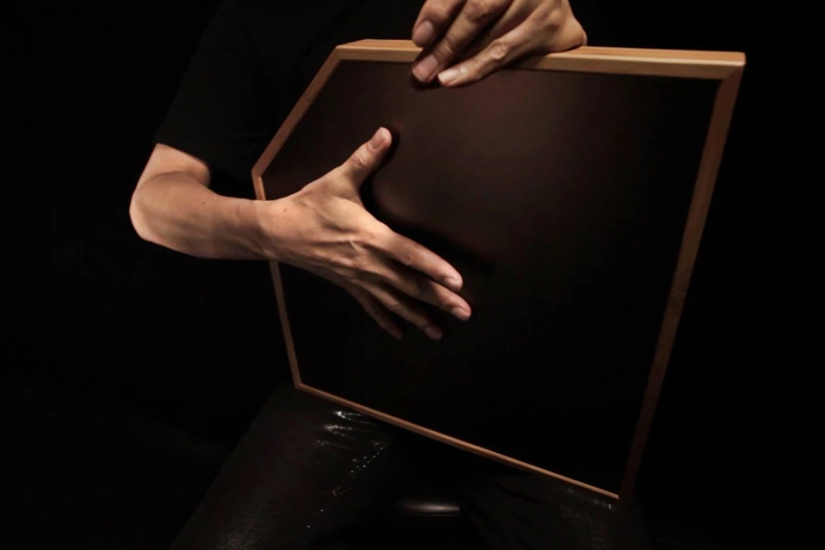 The aFrame can be laid flat on a table or stand, placed on the floor like a cajon or strapped around the neck