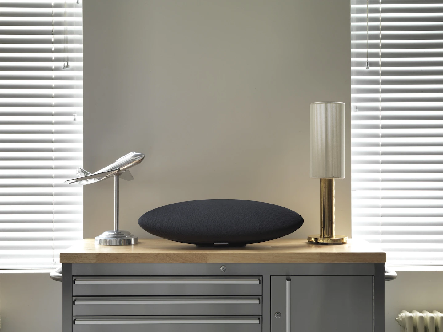 The Bowers and Wilkins Zeppelin Wireless