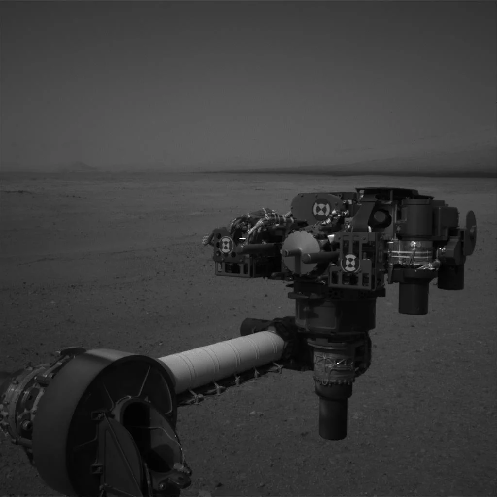 Image of Curiosity's extended arm showing turret (Image: NASA/JPL-Caltech)