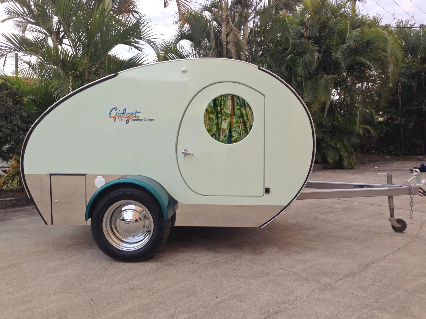 Gidget trailers weigh as little as 550 kg