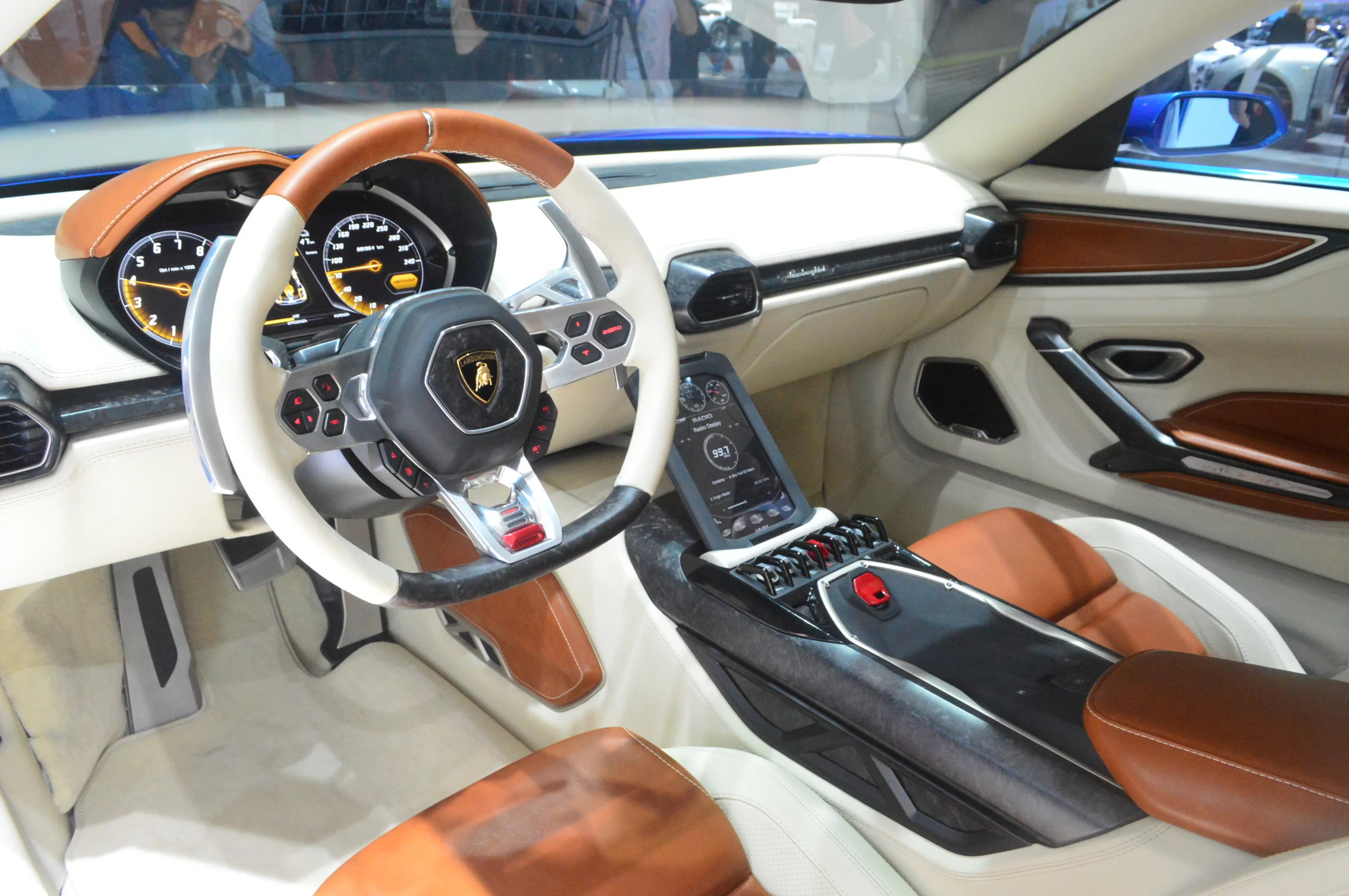Inside the Lamborghini Asterion concept (Photo: C.C. Weiss/Gizmag)