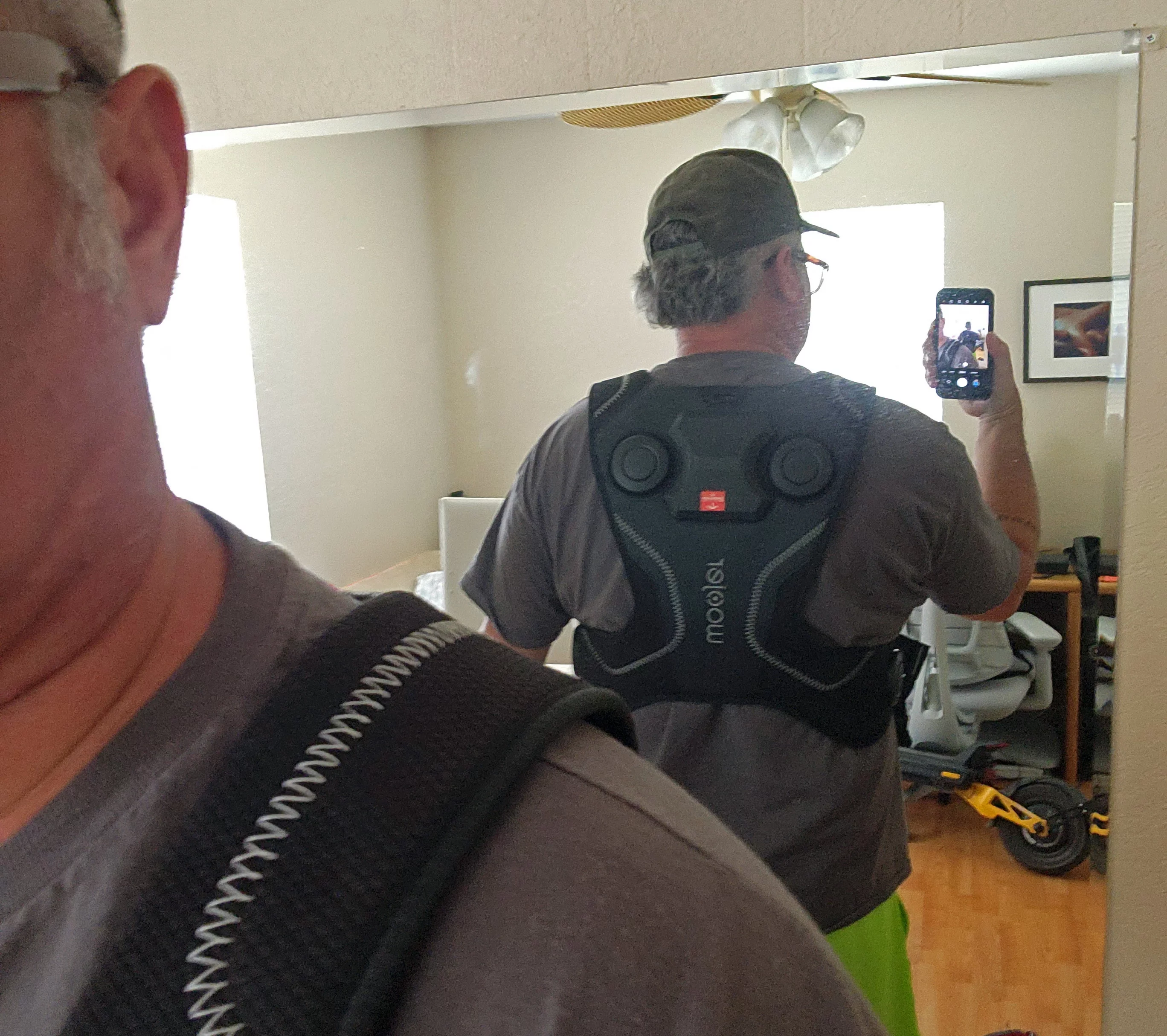 I was today years old the first time I tried to take a selfie in the mirror over my shoulder. Sorry for the poor quality.