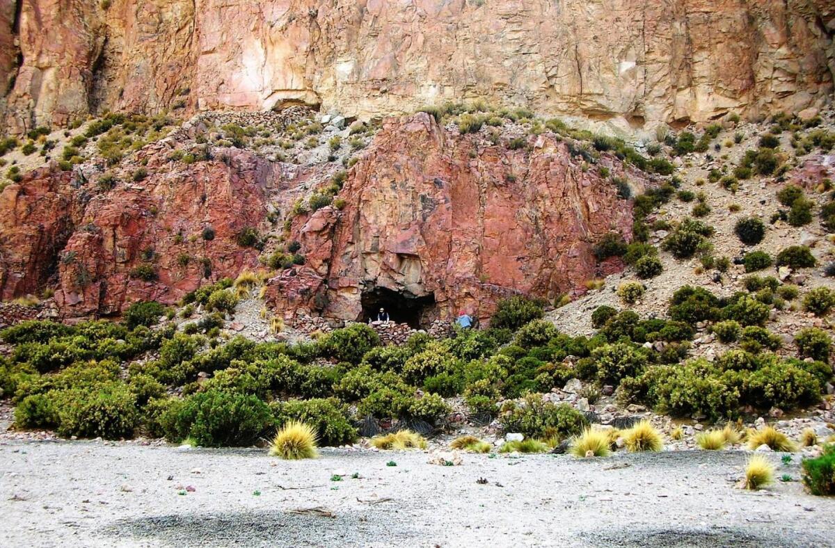The researchers found the ritual bundle in the Cueva del Chileno rock shelter located in southwestern Bolivia