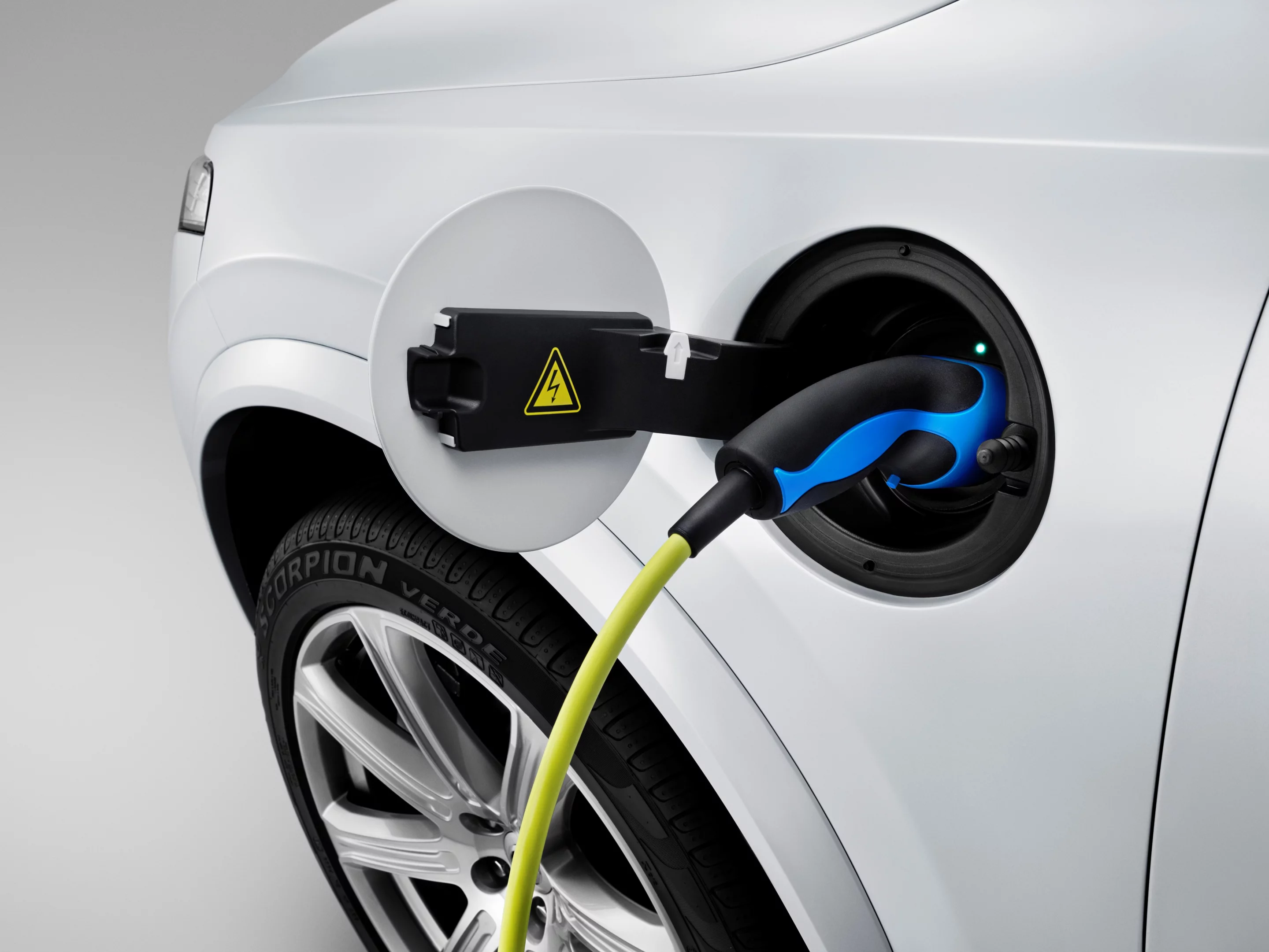 The T8's electric motor is also able to work in tandem with the petrol engine when in hybrid or power modes