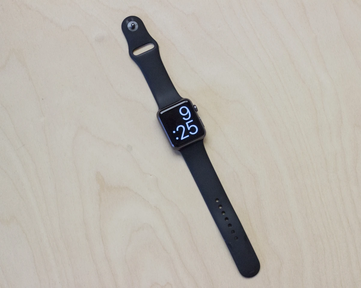 An outstretched Apple Watch (Photo: Will Shanklin/Gizmag.com)
