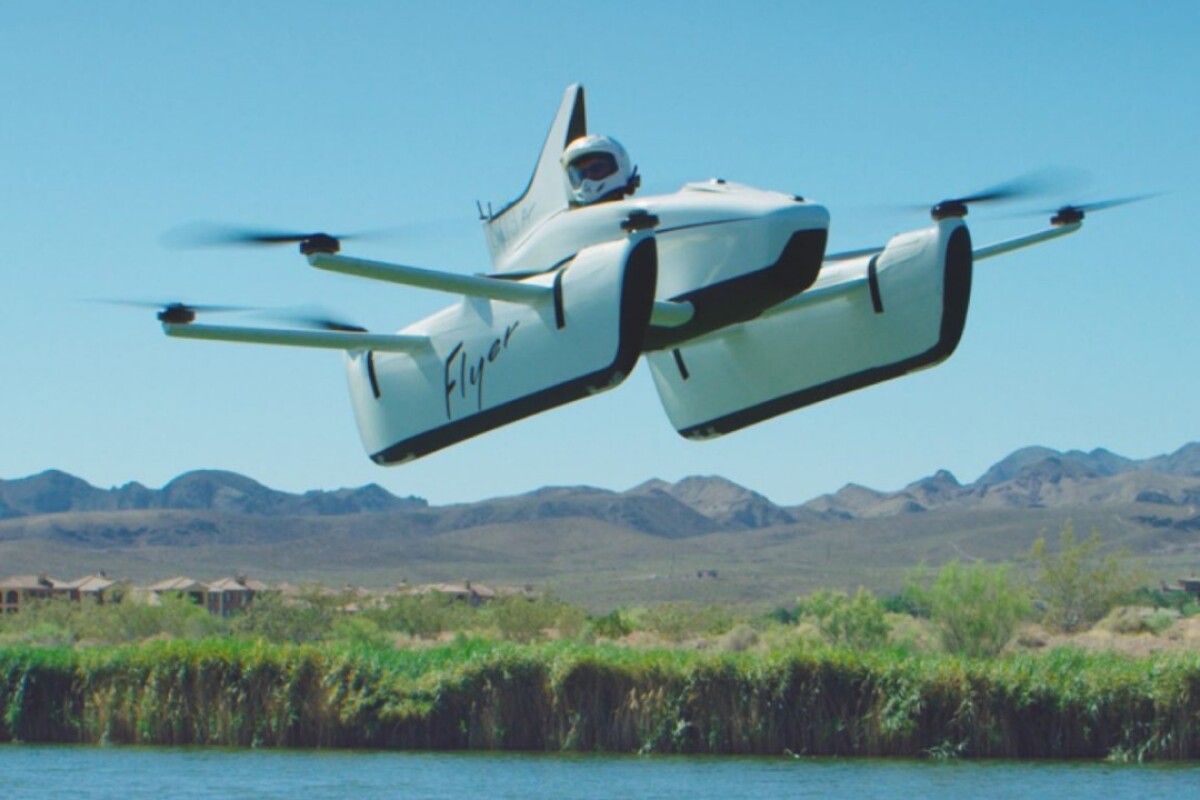 With pontoon-shaped landing skids, the Flyer is clearly designed to be flown over water