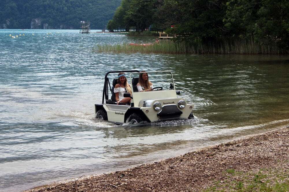 Preparing for the water-land transition in the Lazareth Amphibie