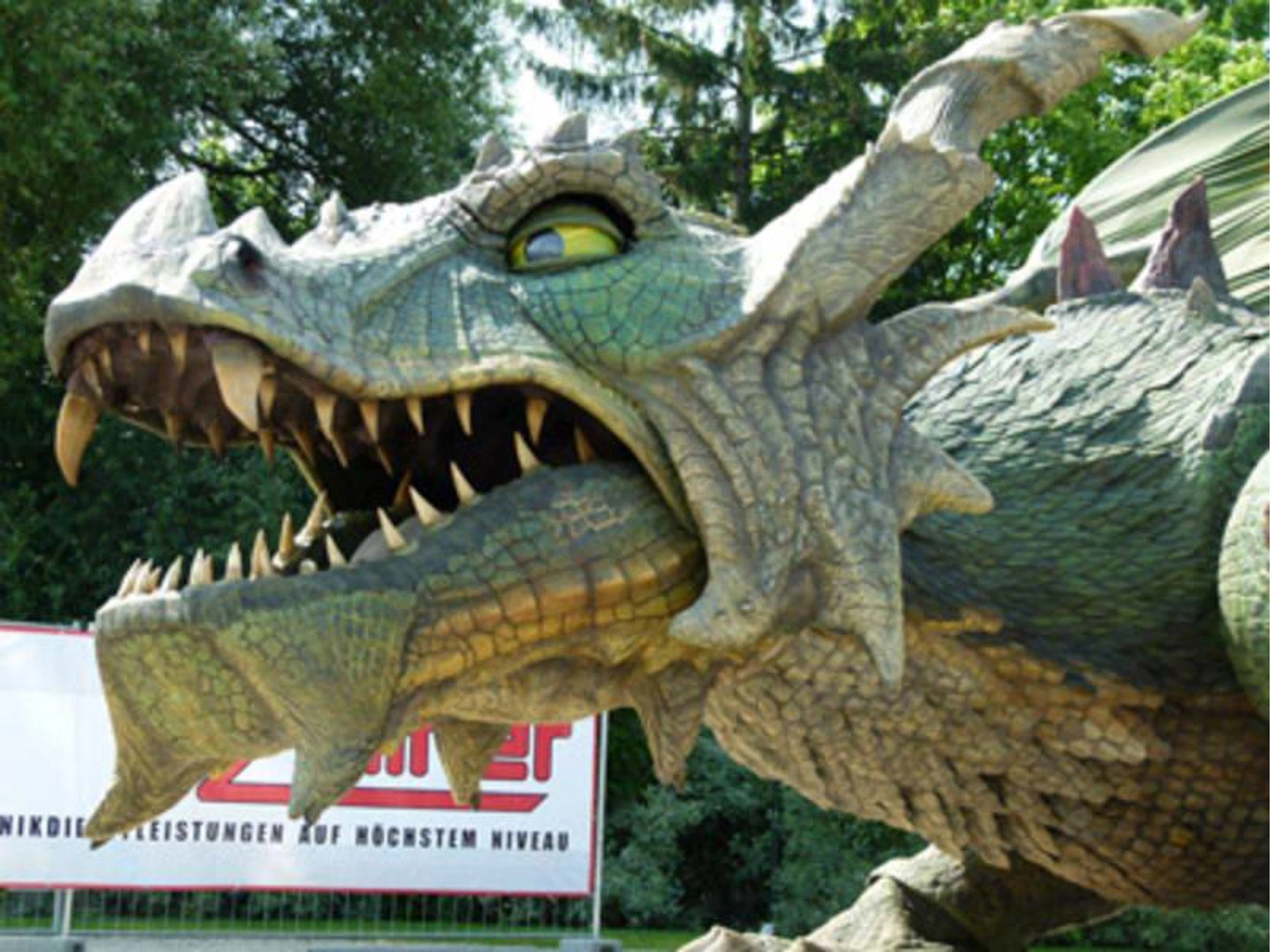Tradinno weighs 11 tons