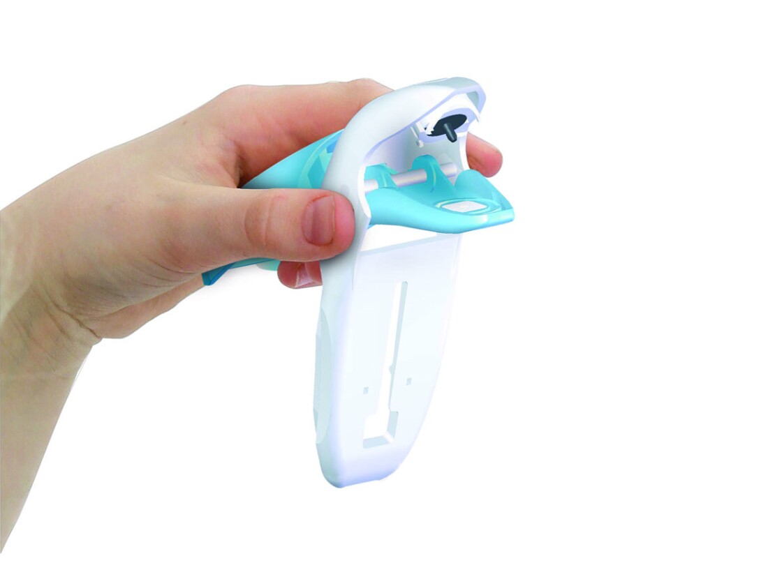 Attachatag is a simple, swift solution for labeling clothes