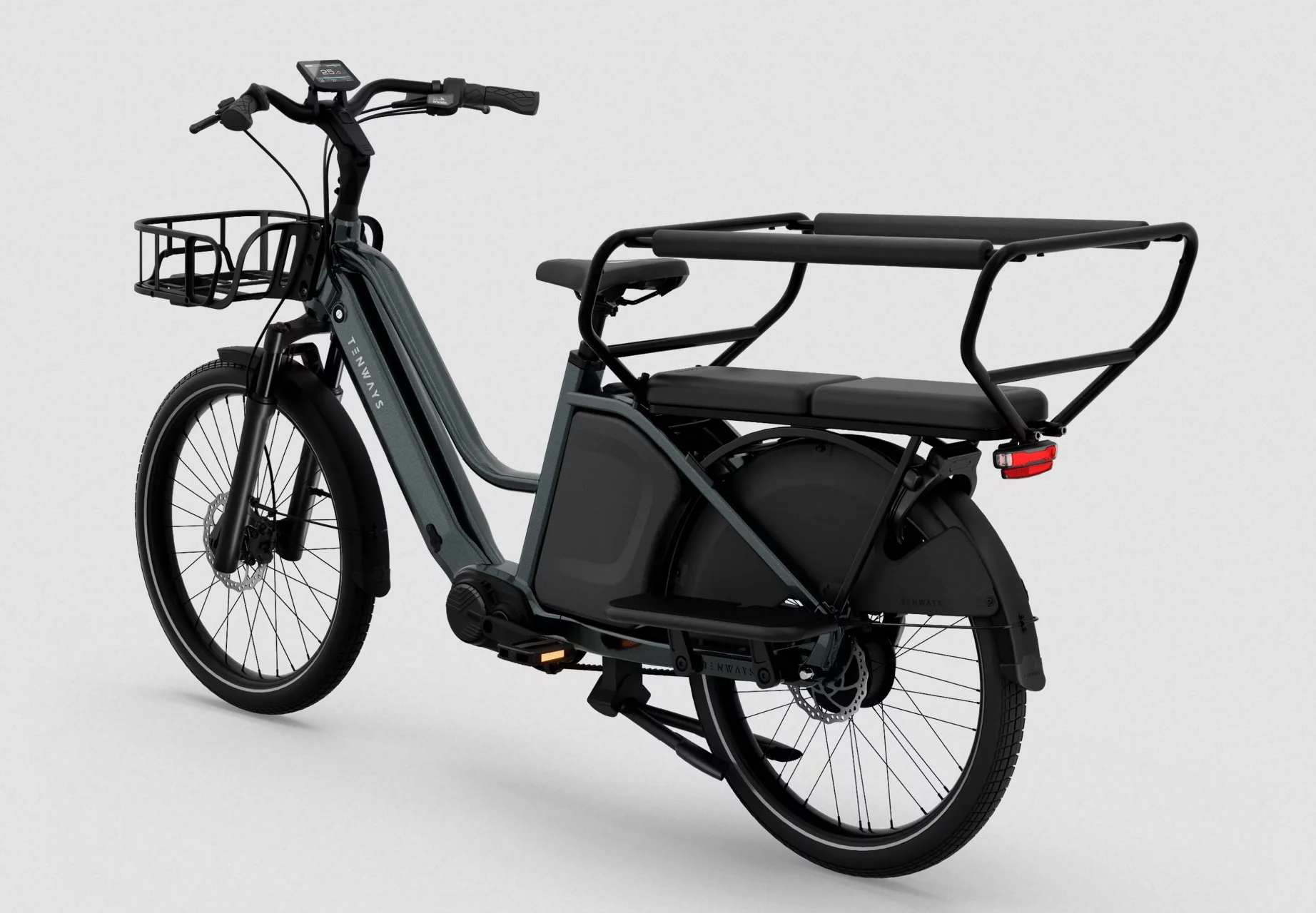 The Longtail Duo features a mid-drive Bafang motor, 100-km battery and Enviolo hub