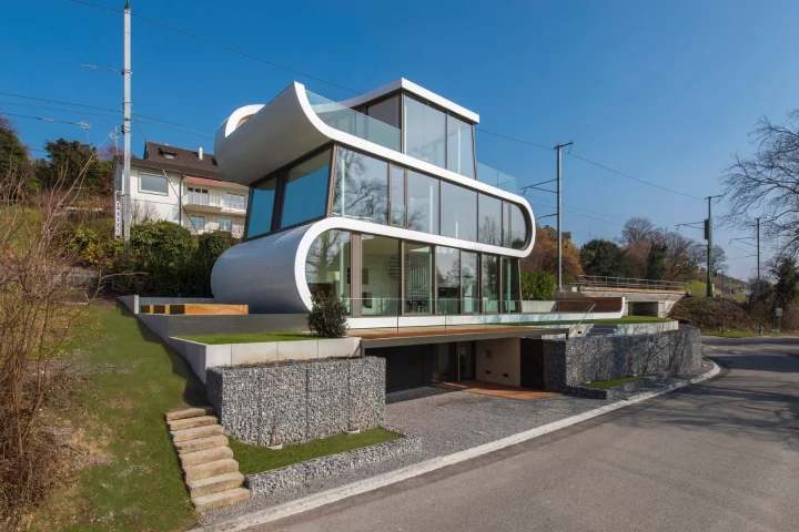 While it's no Passive House, Flexhouse does feature some energy-efficient design