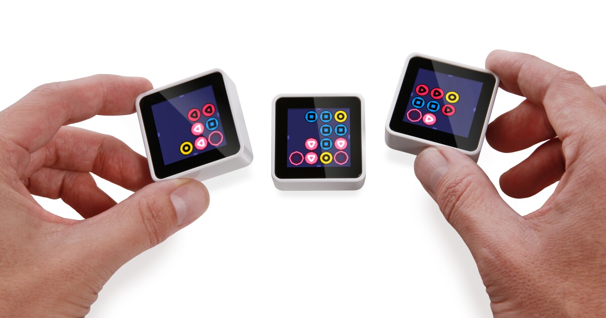 Sifteo Cubes take interactive gameplay to a new level