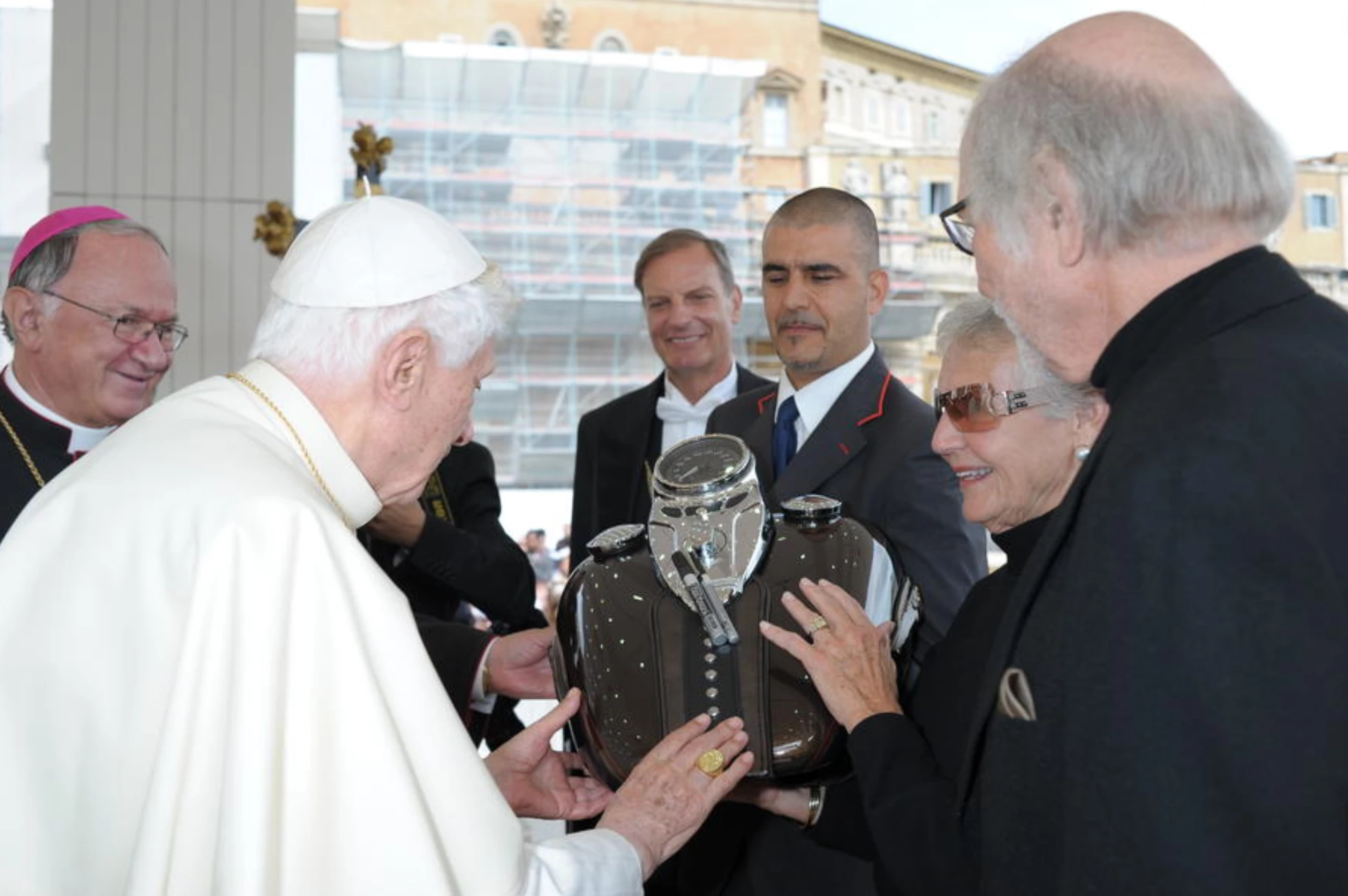 As part of Harley-Davidson's 110th anniversary celebrations, two commemorative motorcycle fuel tanks were presented to the then Pope, Benedict XVI
