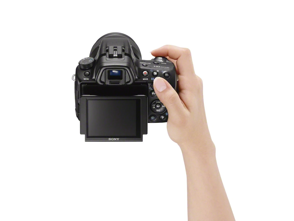 The tilting panel allows for greater framing freedom