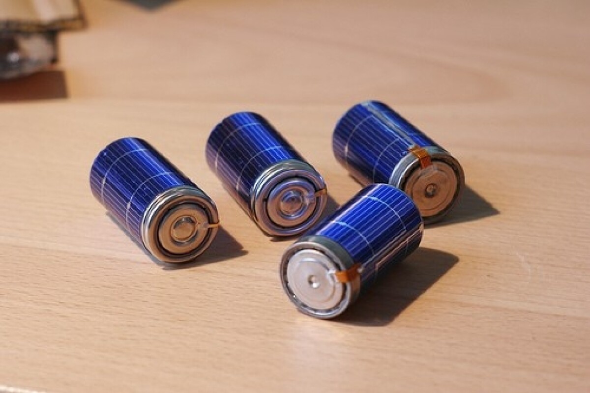 Solar wrapped batteries charge themselves