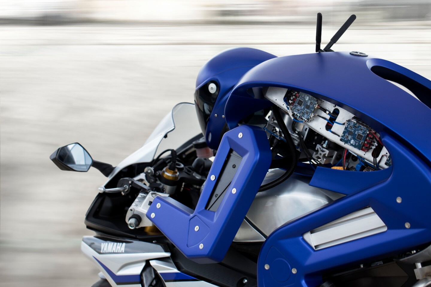Yamaha's humanoid motorcycle-riding robot, Motobot