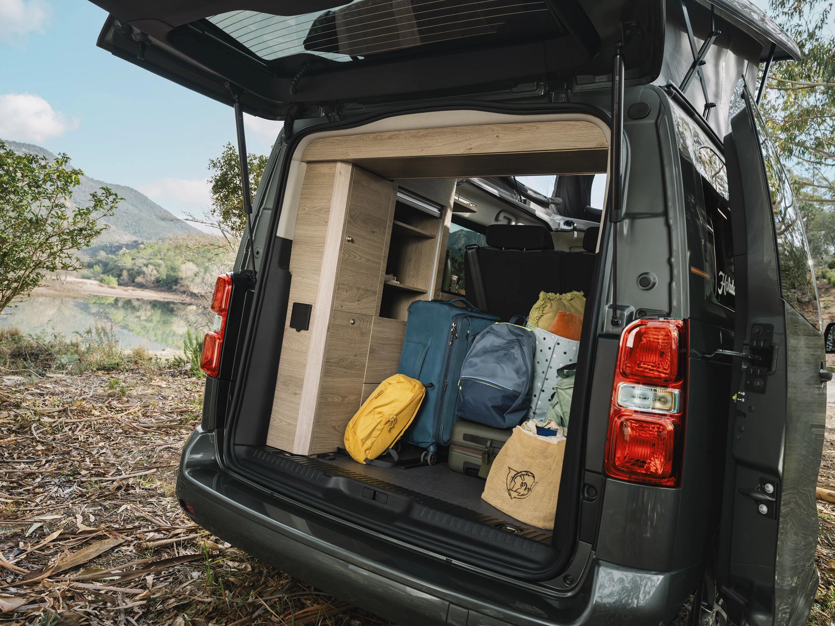 The Holidays leaves plenty of space for luggage and cargo