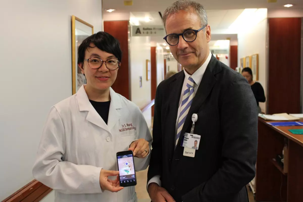 Drs. Sheila Wang and Greg Berry, with the Swift Skin and Wound app