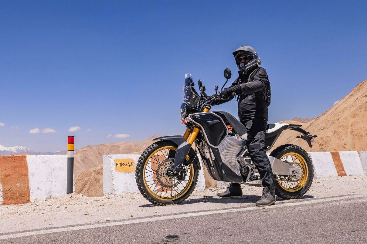 Royal Enfield's electric Himalayan isn't coming anytime soon – Good!