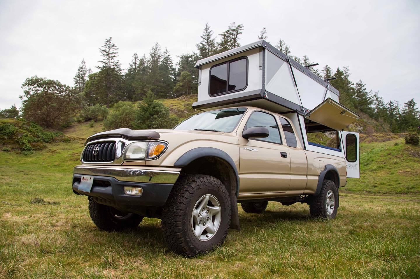 Hiatus Truck Camper Unfolds Into Roomy Hard Walled Penthouse Hiatus Truck Camper Unfolds Into Roomy Hard Walled Penthouse