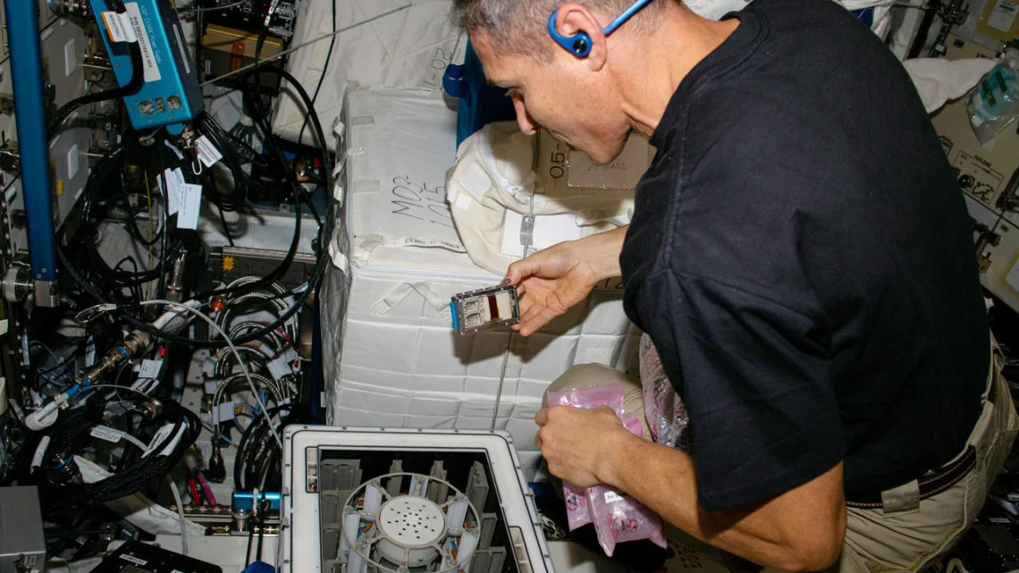 Microbes unlock space mining and self-sustainability