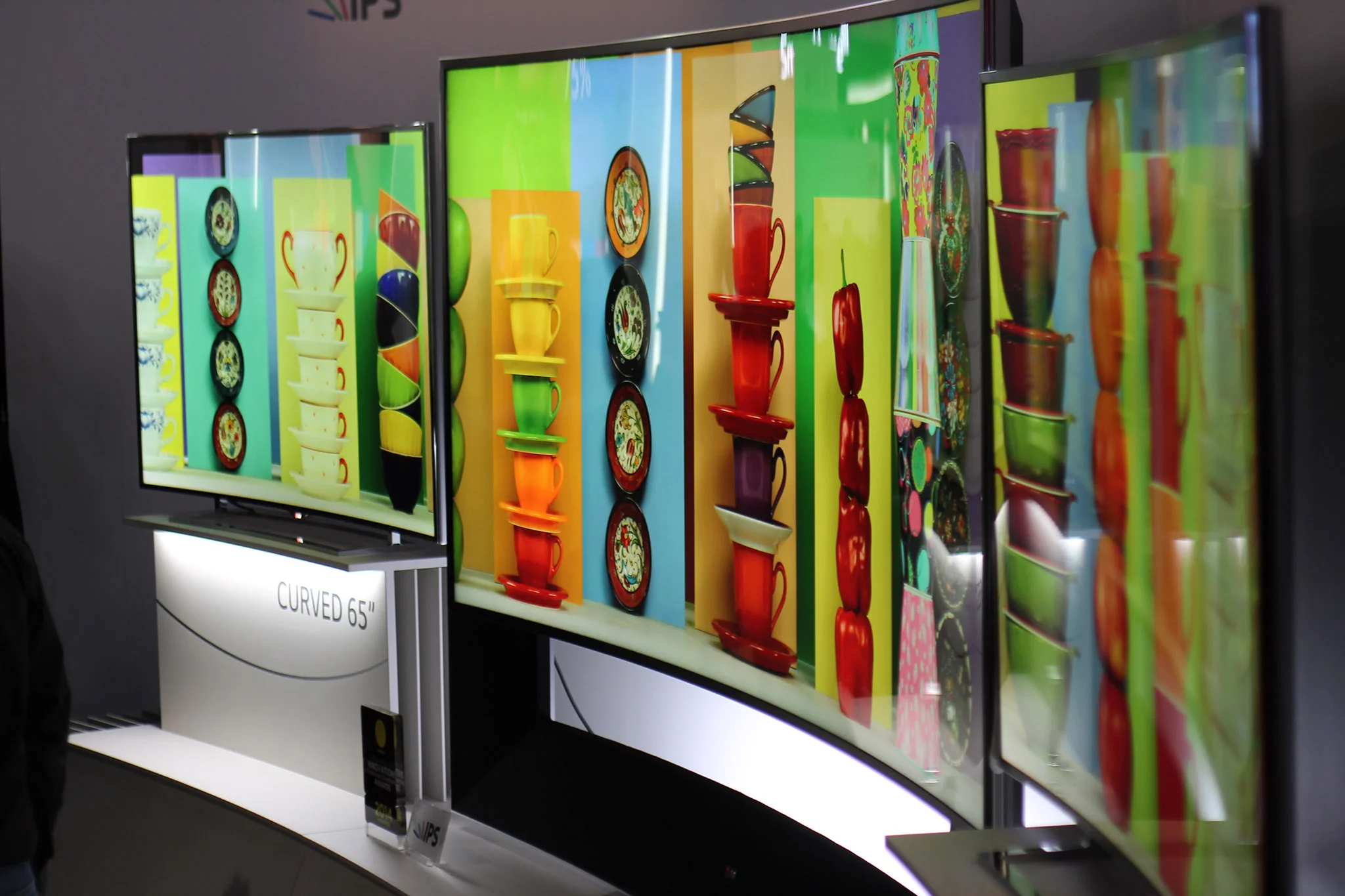 LG's 105-in curved OLED TV at CES